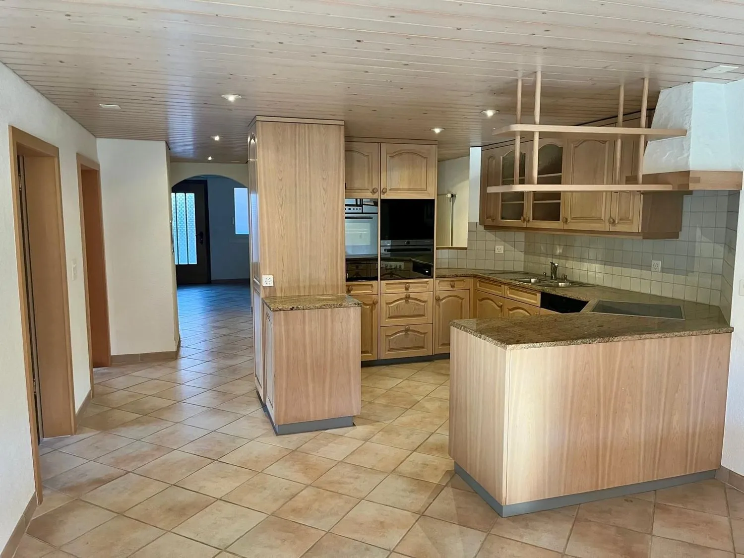 Moderne 6.5-Zimmer Wohnung in Rohrbachgraben