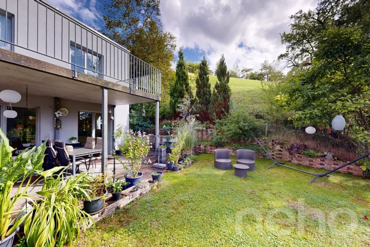 Freistehendes Einfamilienhaus mit Garten und Fernsicht in Biberstein