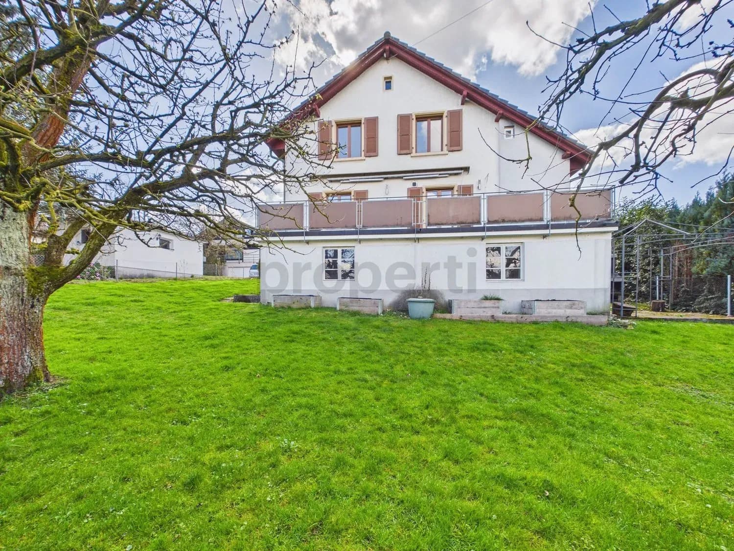 Charmantes 5-Zimmer-Reihenhaus mit grossem Keller, Pfeffingen