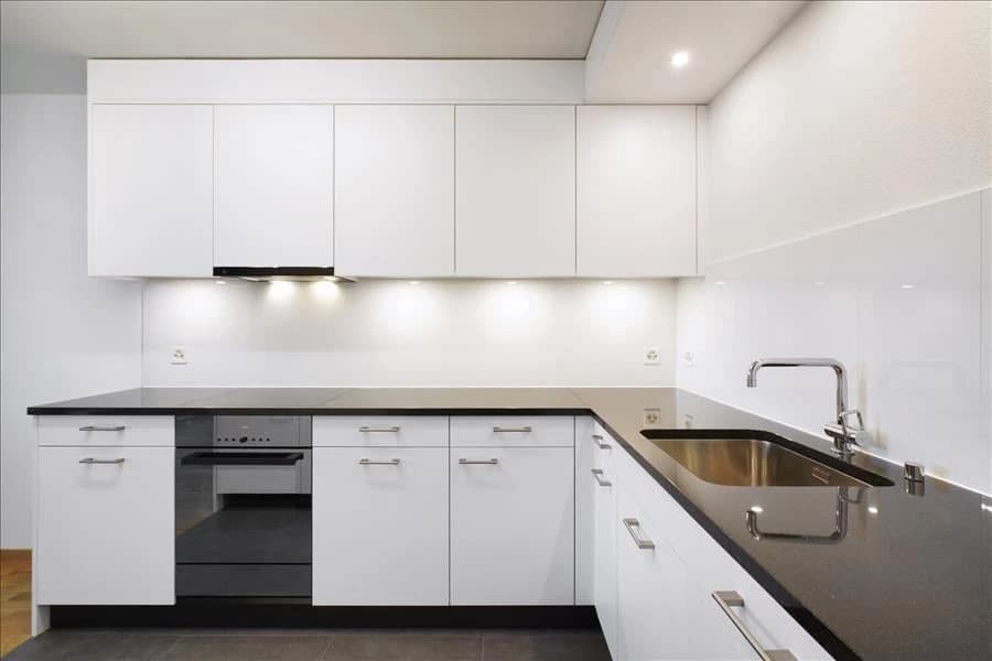 Helle, moderne Wohnung im Grünen