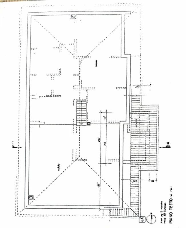 Interessantes EFH mit Lift und Grottino zu verkaufen   Vendesi interessante casa indipendente con ascensore e grottino.