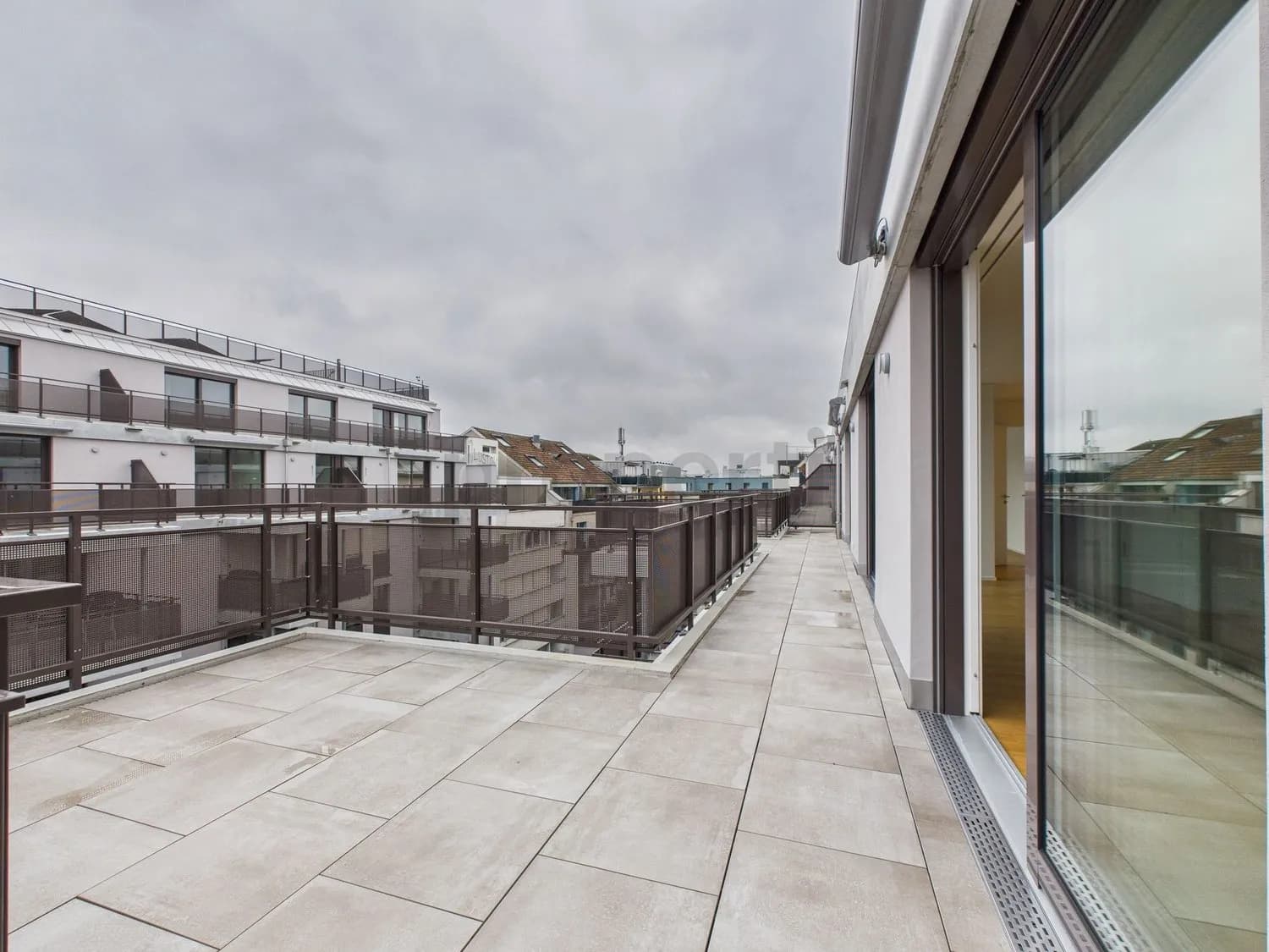 Moderne 3.5-Zimmer-Wohnung mit Balkon, Basel