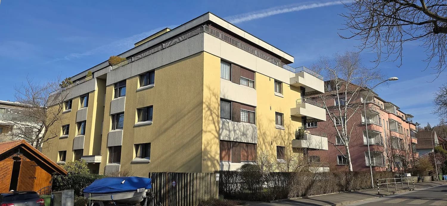 Helle 4.5-Zimmer-Wohnung mit Panoramabalkon in Bern Bümpliz  Ihr neues Zuhause mit Weitblick