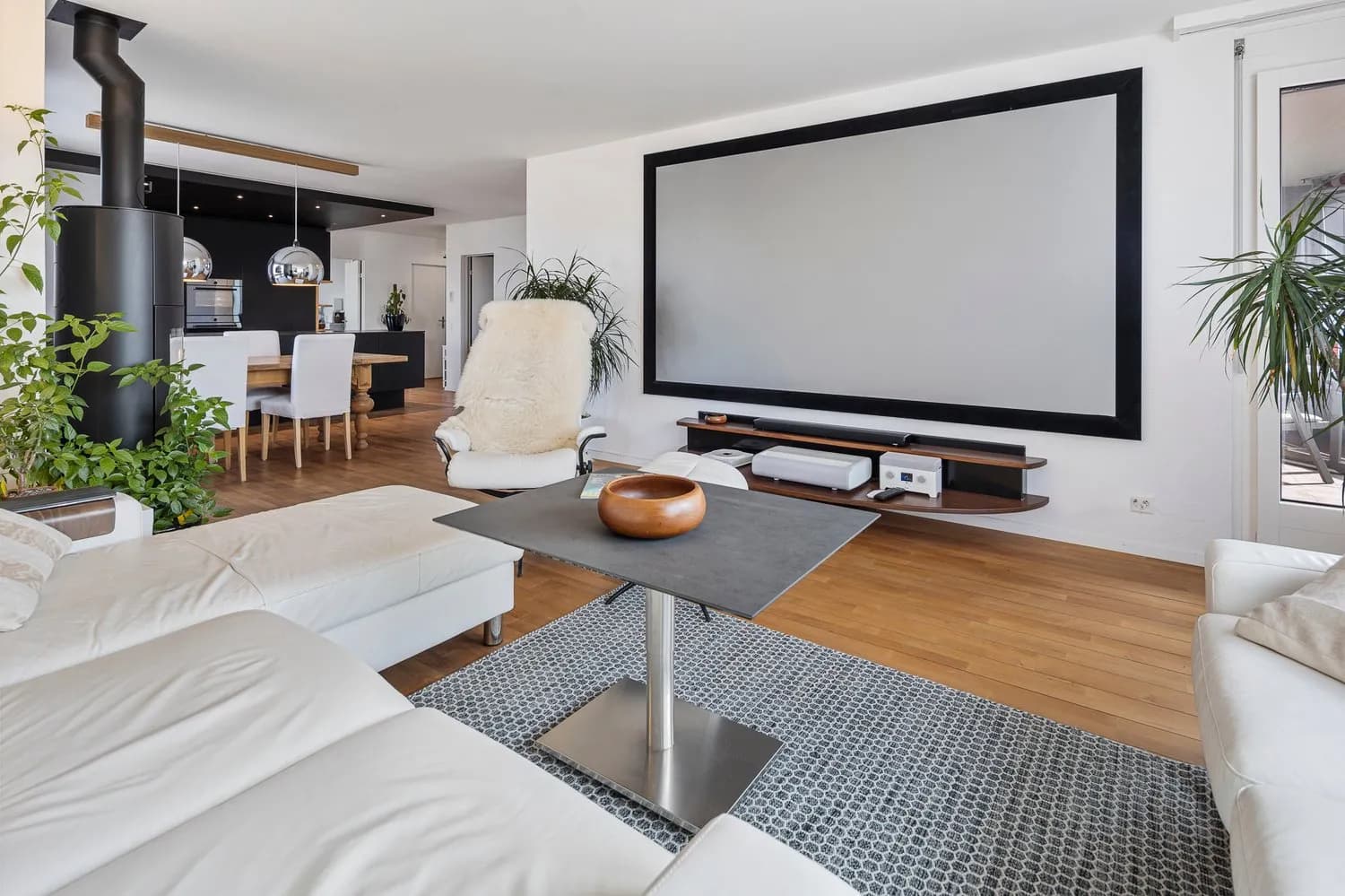 Zentrale Lage mit Weitsicht und hochwertiger Ausstattung