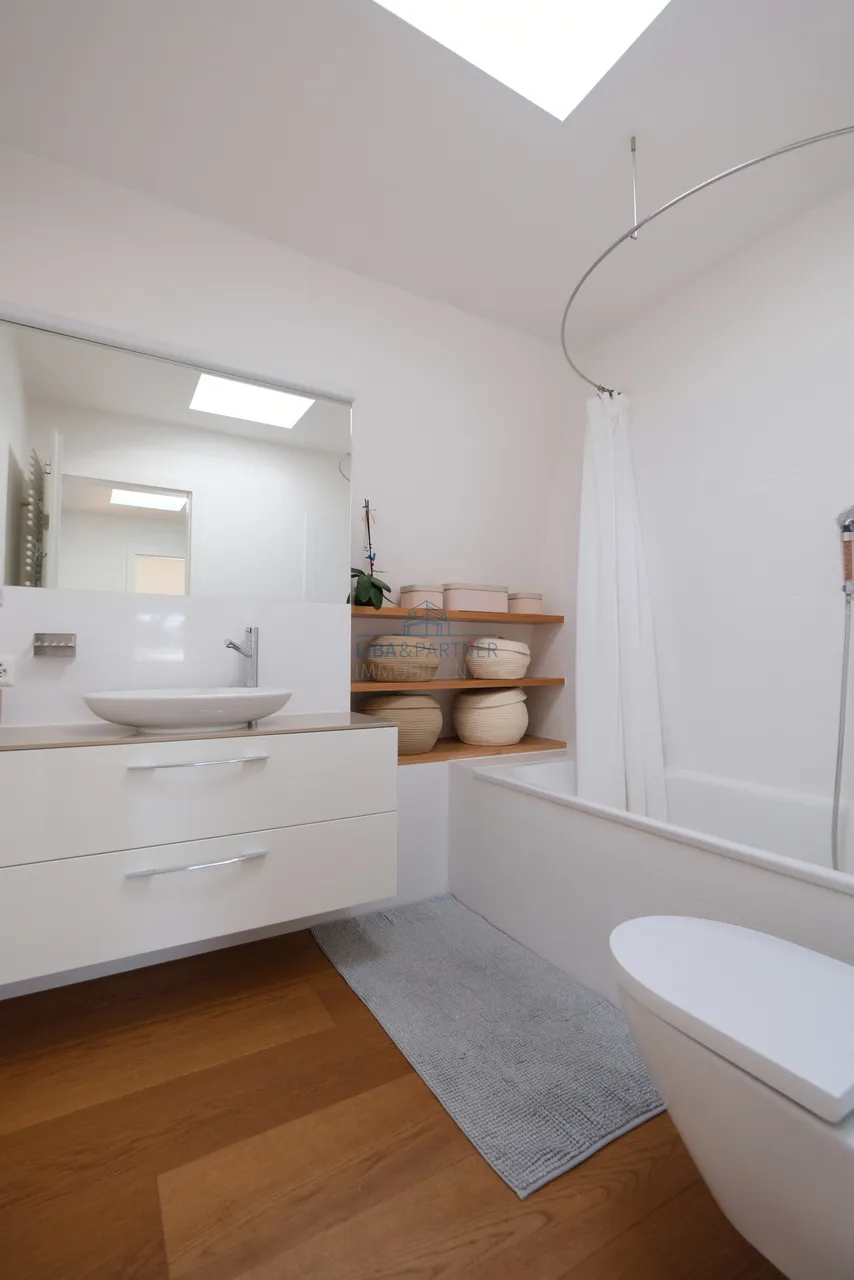 Stilvoll saniert & voller Charme - Exklusive Attikawohnung im Gellert