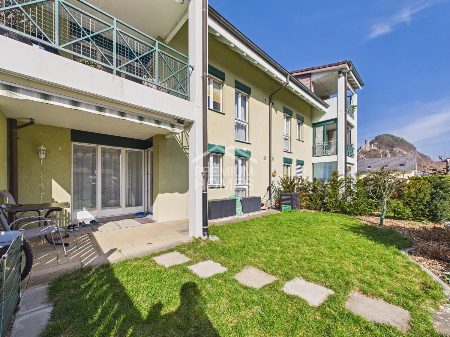 Sonniger Wohntraum mit eigenem Gartenanteil