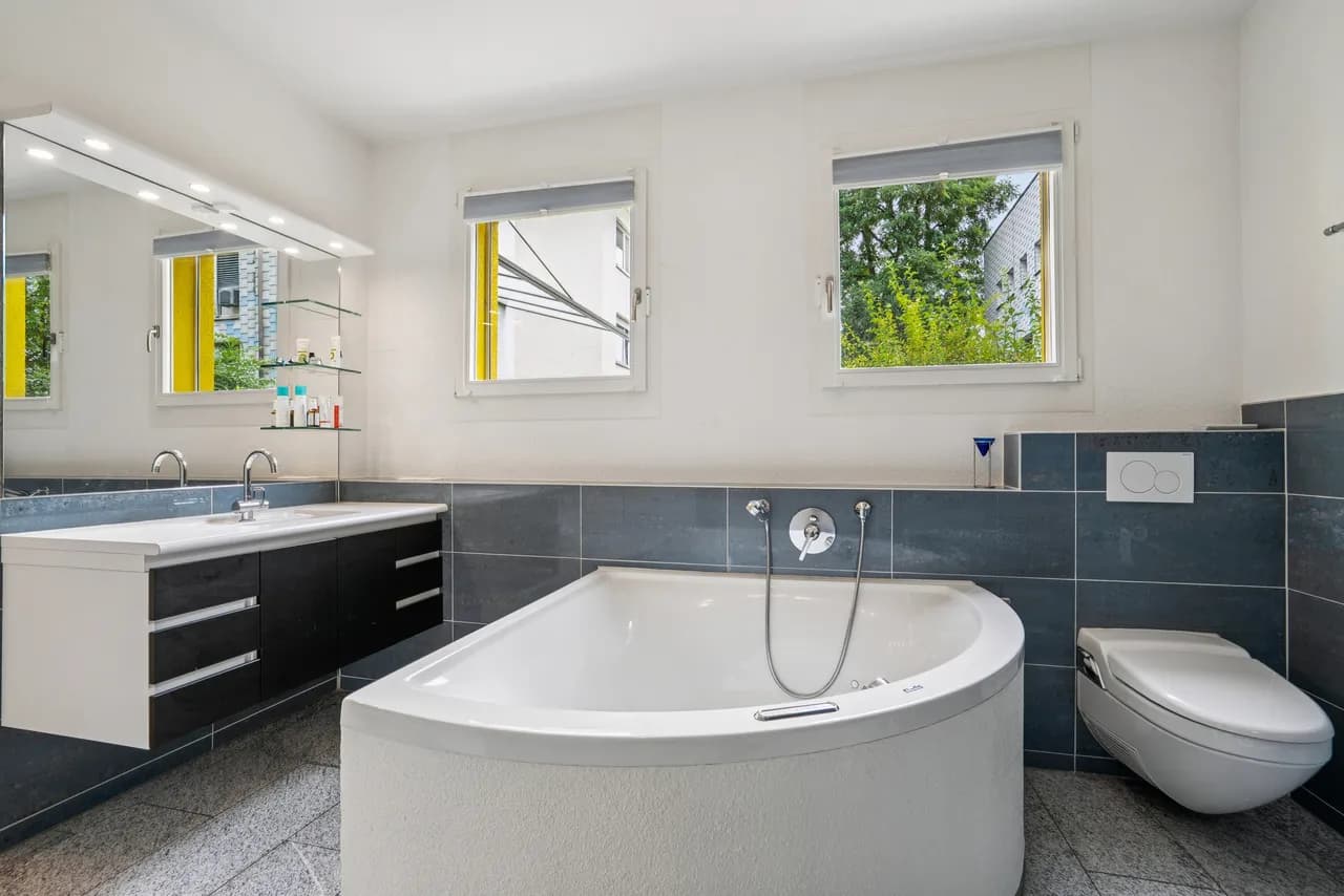 ALL IN ONE - WOHNEN UND/ODER ARBEITEN AN TOPP LAGE