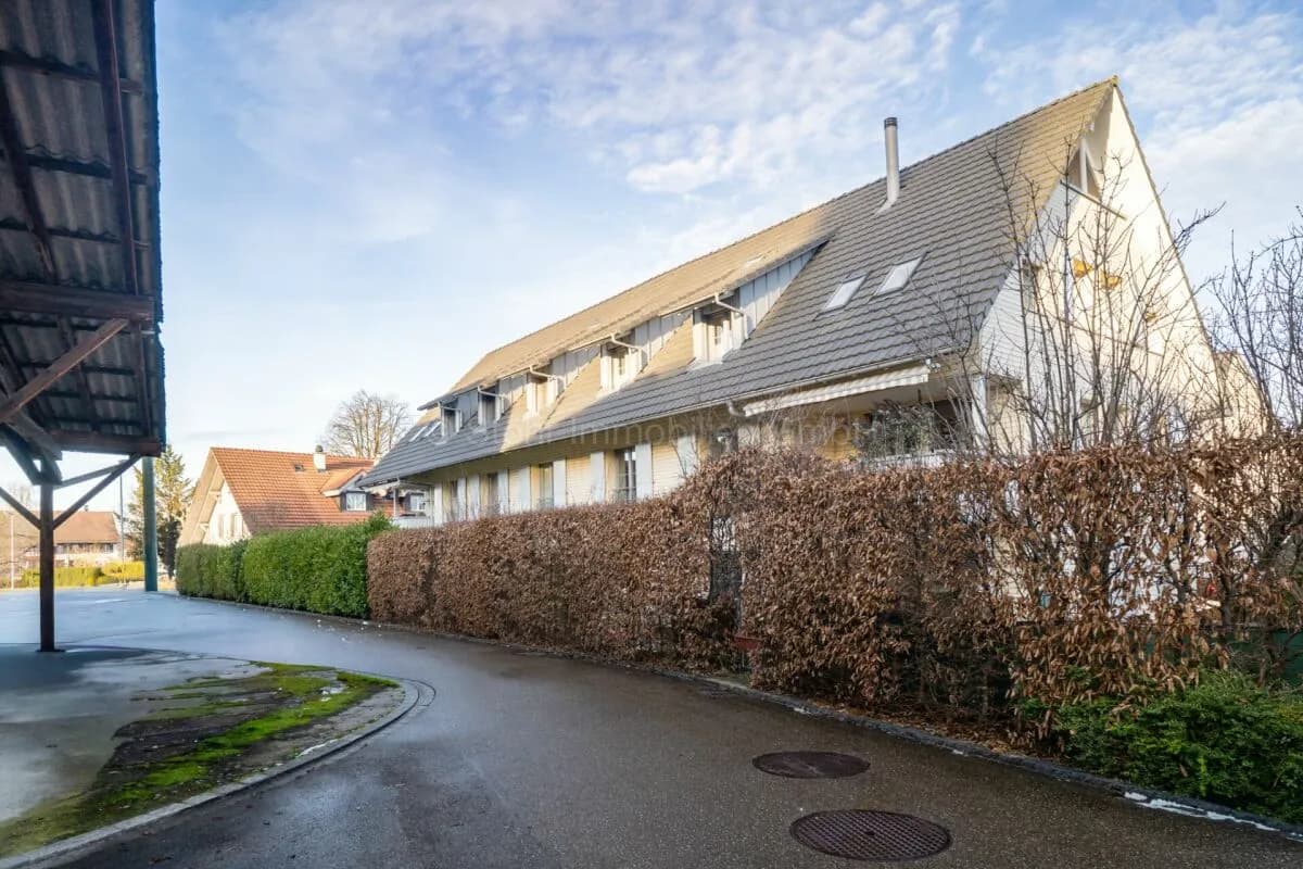 Unter dem Dach - Charmante 3.5-Zimmer-Dachwohnung mit Galerie