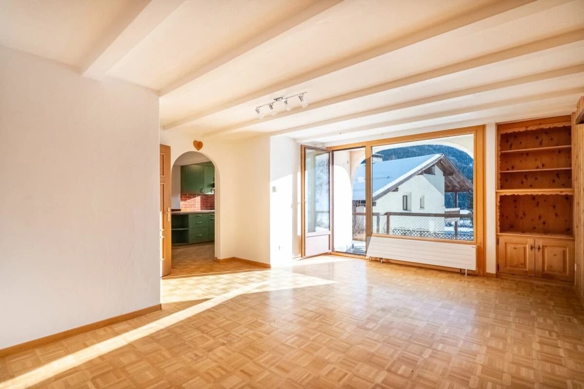 Hochwertige 4.5-Zimmer-Wohnung an ruhiger Toplage in La Punt Chamues-ch