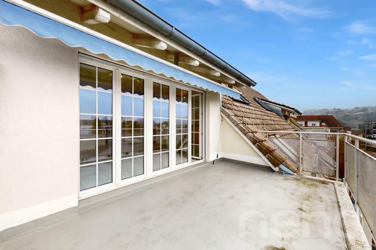 Sonnendurchflutete 3.5-Zimmer Dachgeschosswohnung mit Weitblick