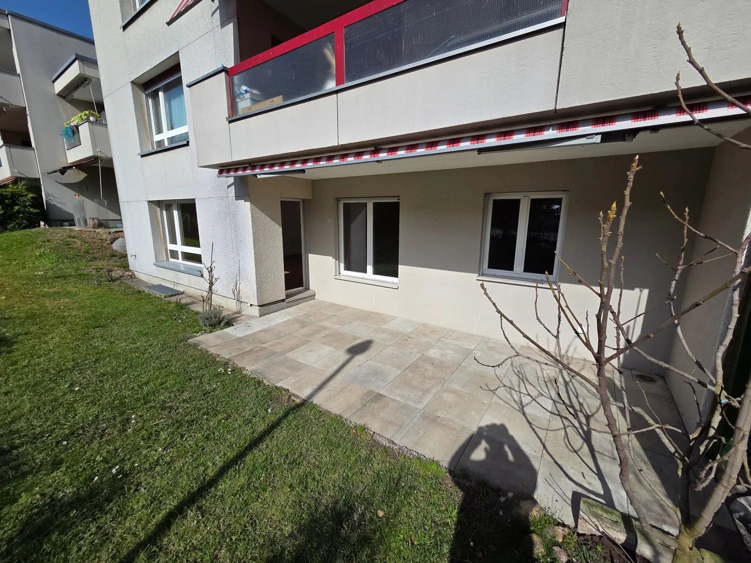 Neu renoviert mit Seeblick und Gartensitzplatz!