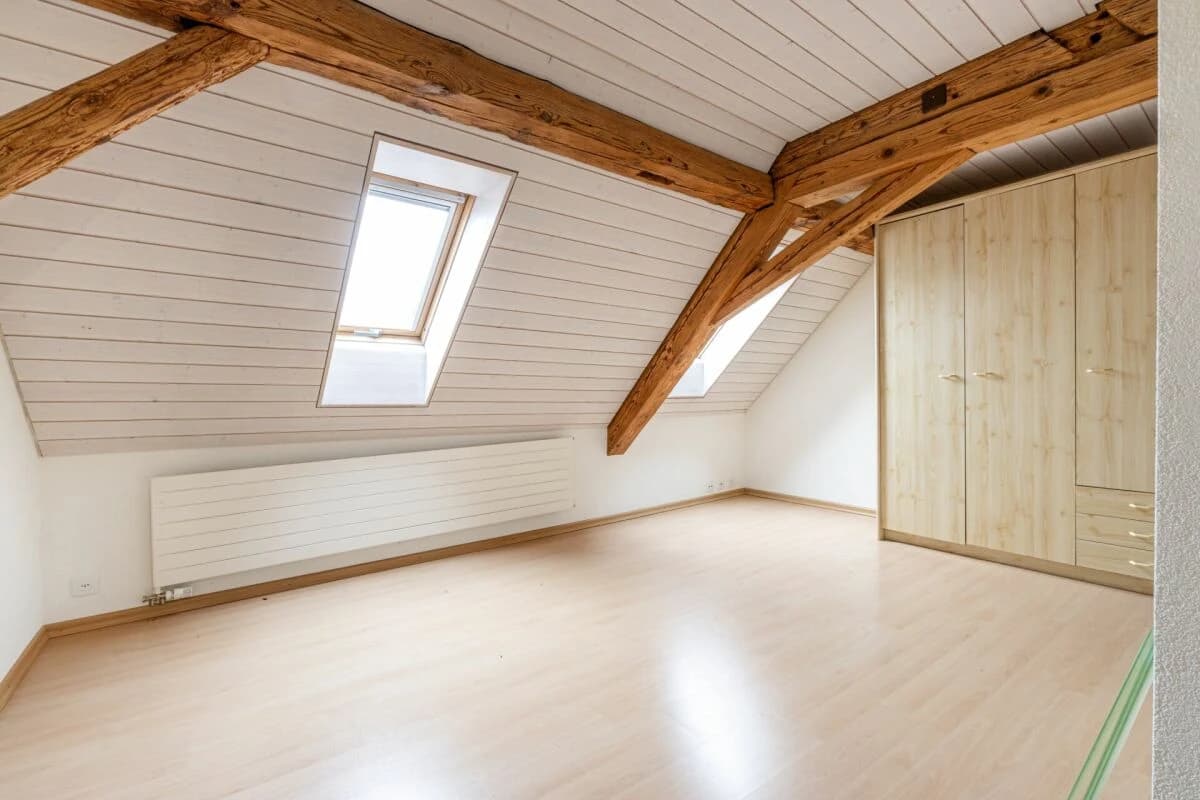 Potenzialreiches Bauernhaus mit drei Wohneinheiten und Scheune