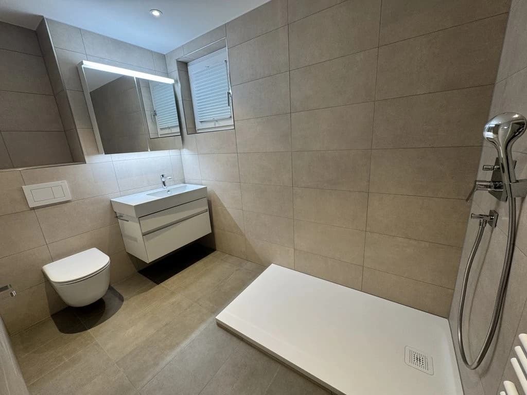 Frisch renovierte und helle Wohnung