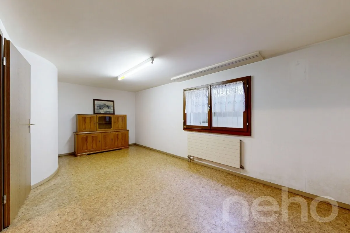 Grosszügiges Reiheneckhaus mit Garten und ausgebautem Dachstock