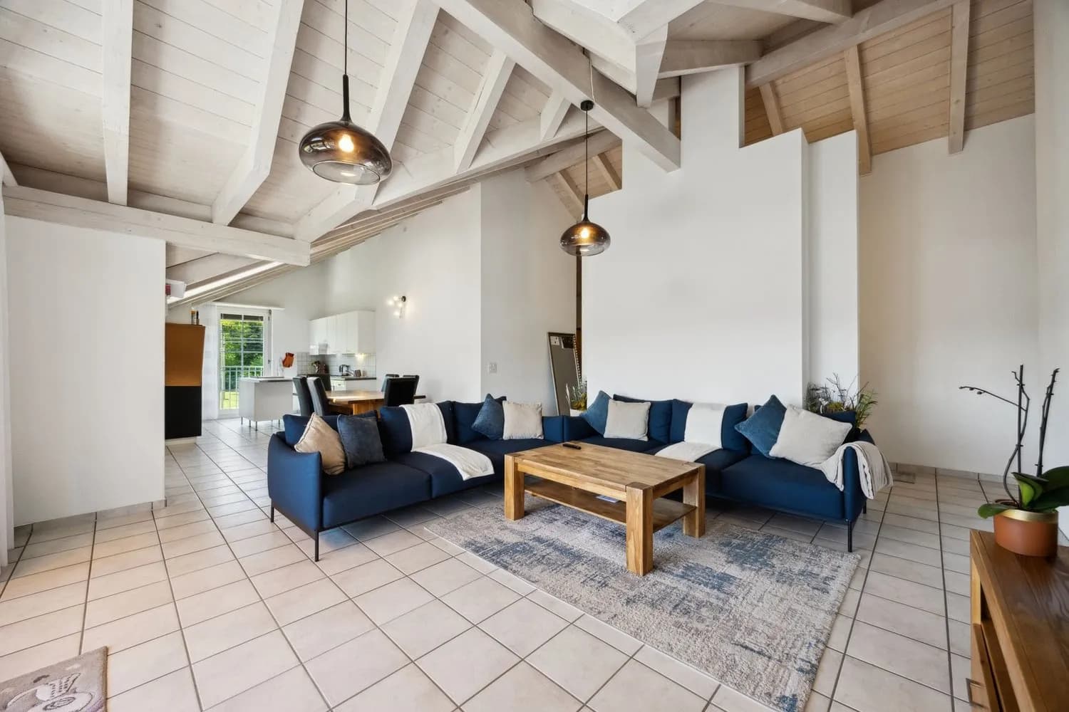 4.5-Zi.-Dachwohnung mit 12 m² Terrasse in Lotzwil