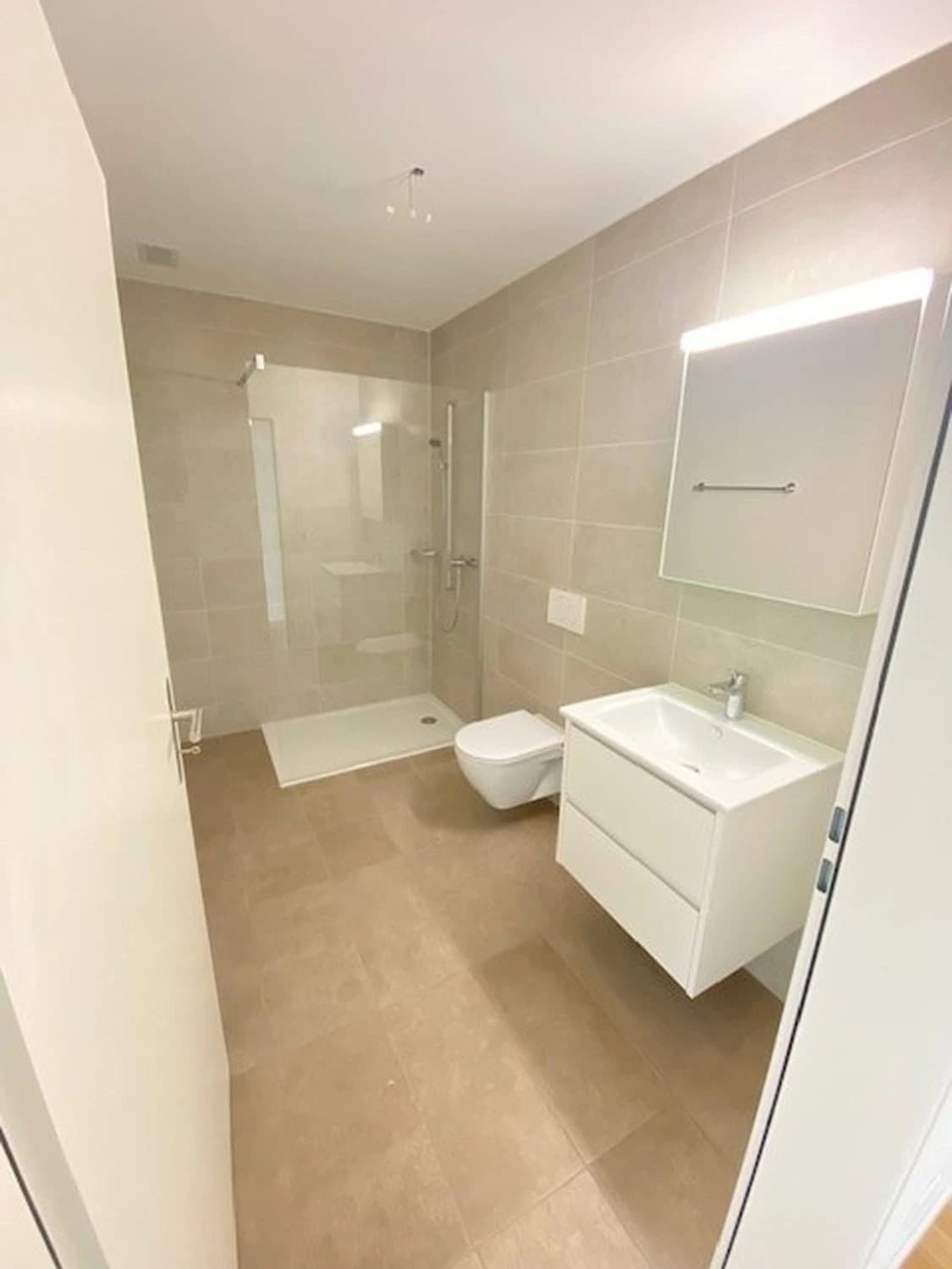 WOHNUNG IM ZENTRUM VON BIBERIST - ST. URS