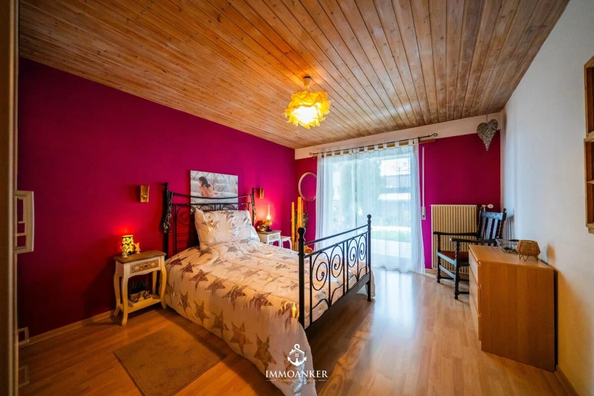 Modernisiertes 6.5-Zimmer-Einfamilienhaus mit viel Umschwung in Niederbipp