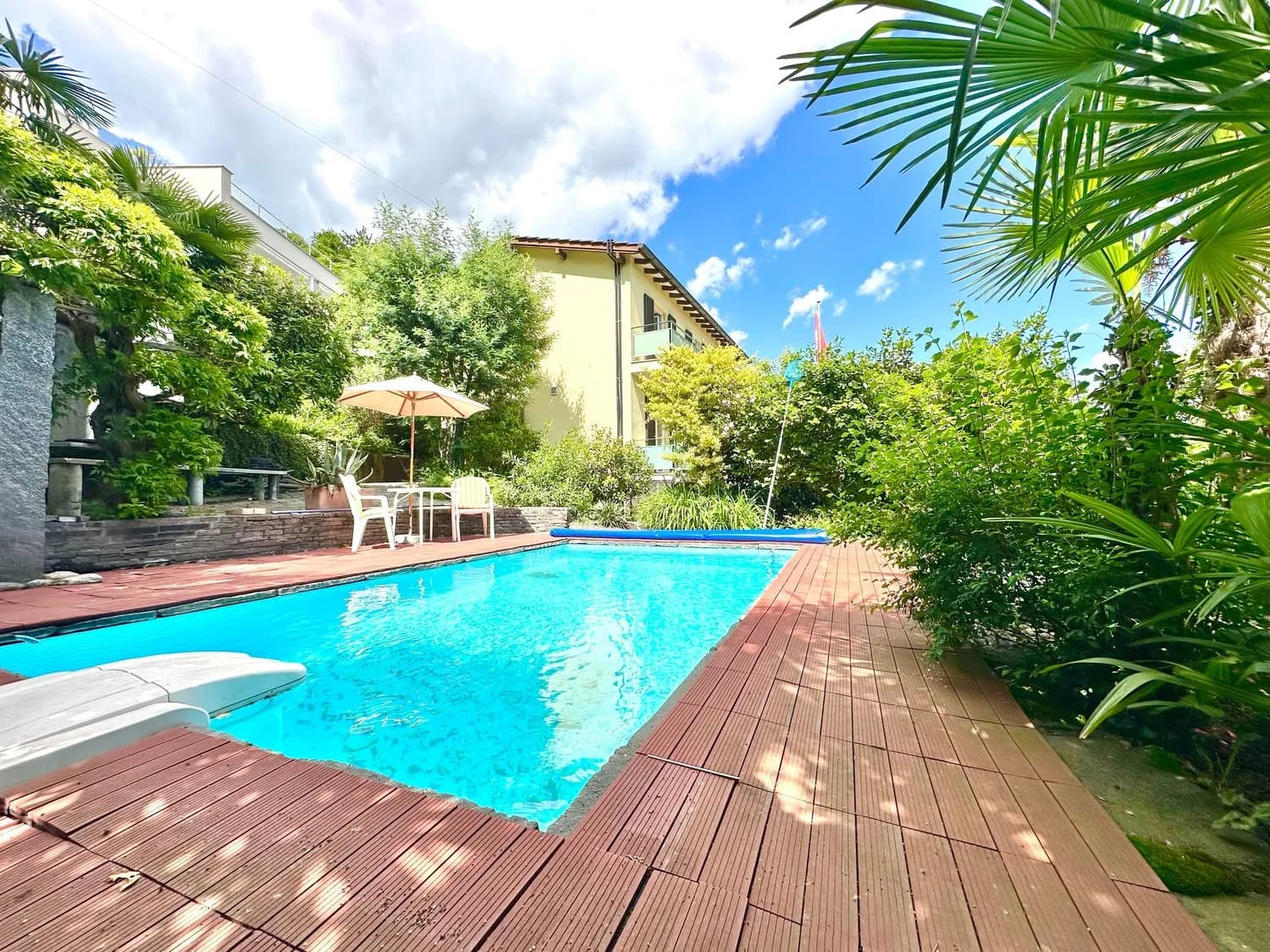 Traumhafte Villa in Pura mit herrlichem Seeblick und privatem Pool - Splendida villa a Pura con magnifica vista lago e piscina privata
