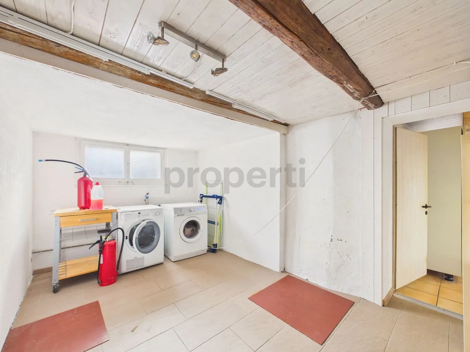 Charmantes 6.5-Zimmer-Reihenhaus mit praktischem Keller, Dussnang