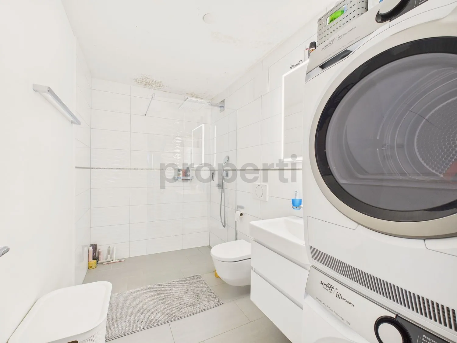 WEITBLICK MIT VIEL PLATZ