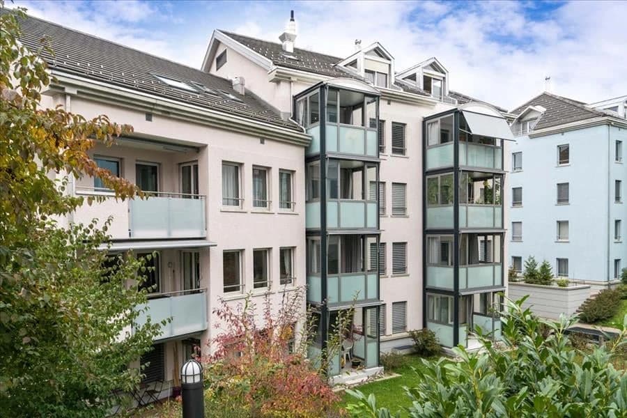 Dachwohnung mit Charme sucht neuen Bewohner!