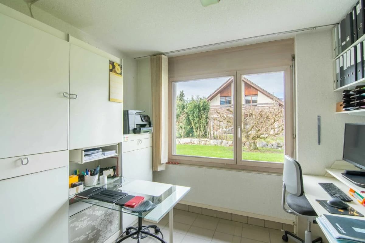 Freistehendes Wohnhaus mit separatem Nebengebäude - Arbeiten und Wohnen, Mehrgenerationen oder individuelle Wohnkonzepte