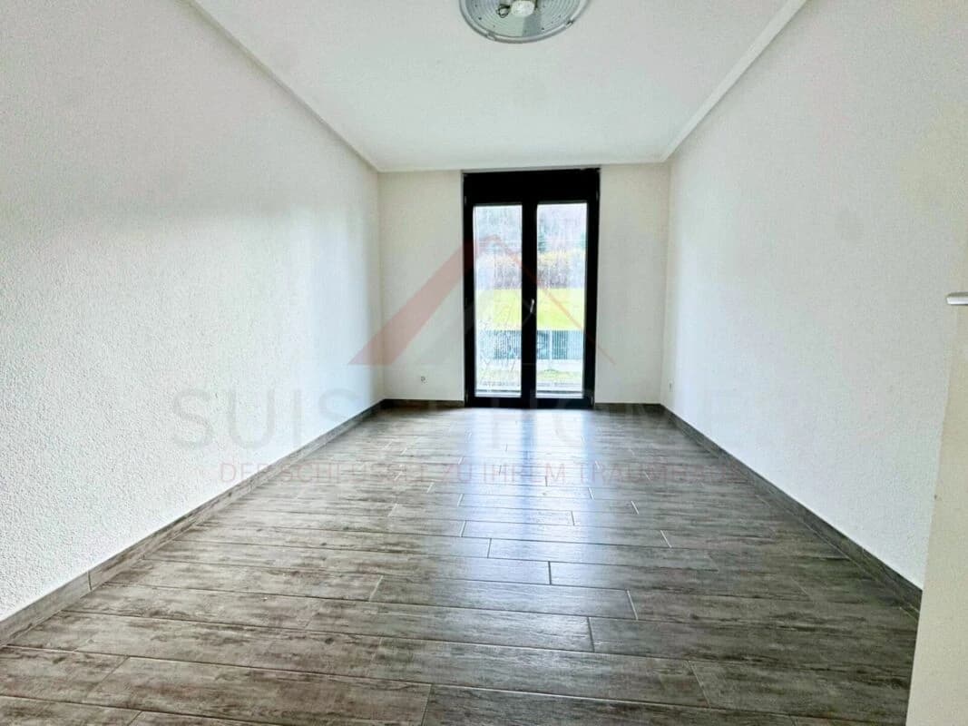 Moderne 4.5-Zimmer-Wohnung mit 159 m² Wohnfläche, Lift und 25 m² Balkon in Studen BE