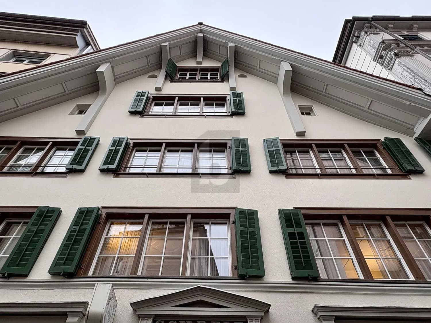 ZENTRAL, RUHIG UND FRISCH RENOVIERT