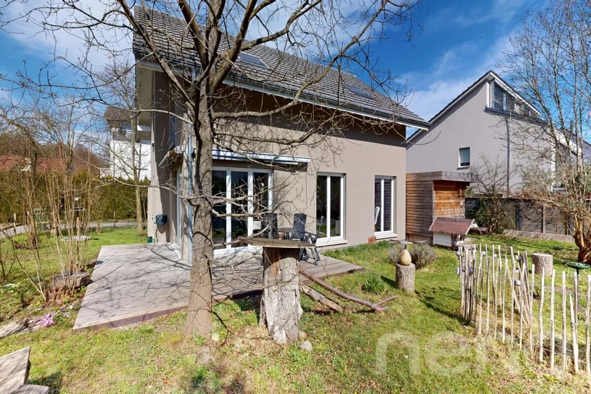 Gepflegtes 4.5-Zimmer-Einfamilienhaus in ruhigem Quartier in Lupfig