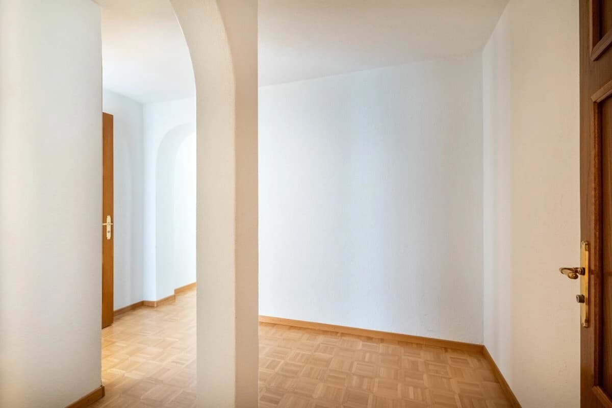 Hochwertige 4.5-Zimmer-Wohnung an ruhiger Toplage in La Punt Chamues-ch