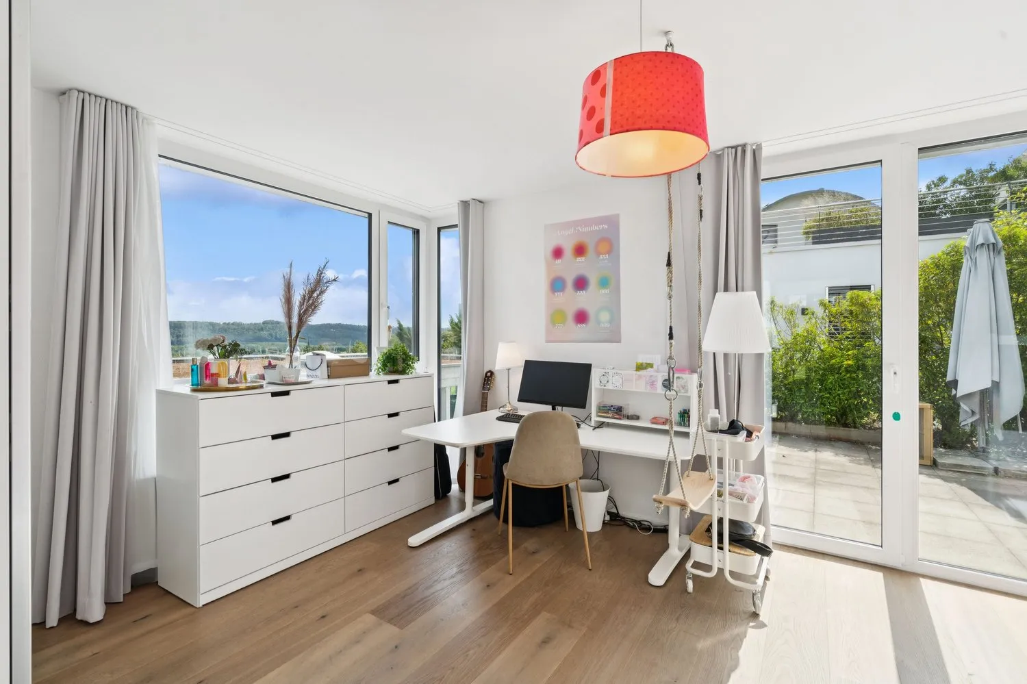 Grosszügiges Einfamilienhaus mit Weitsicht und viel Raum zum Leben