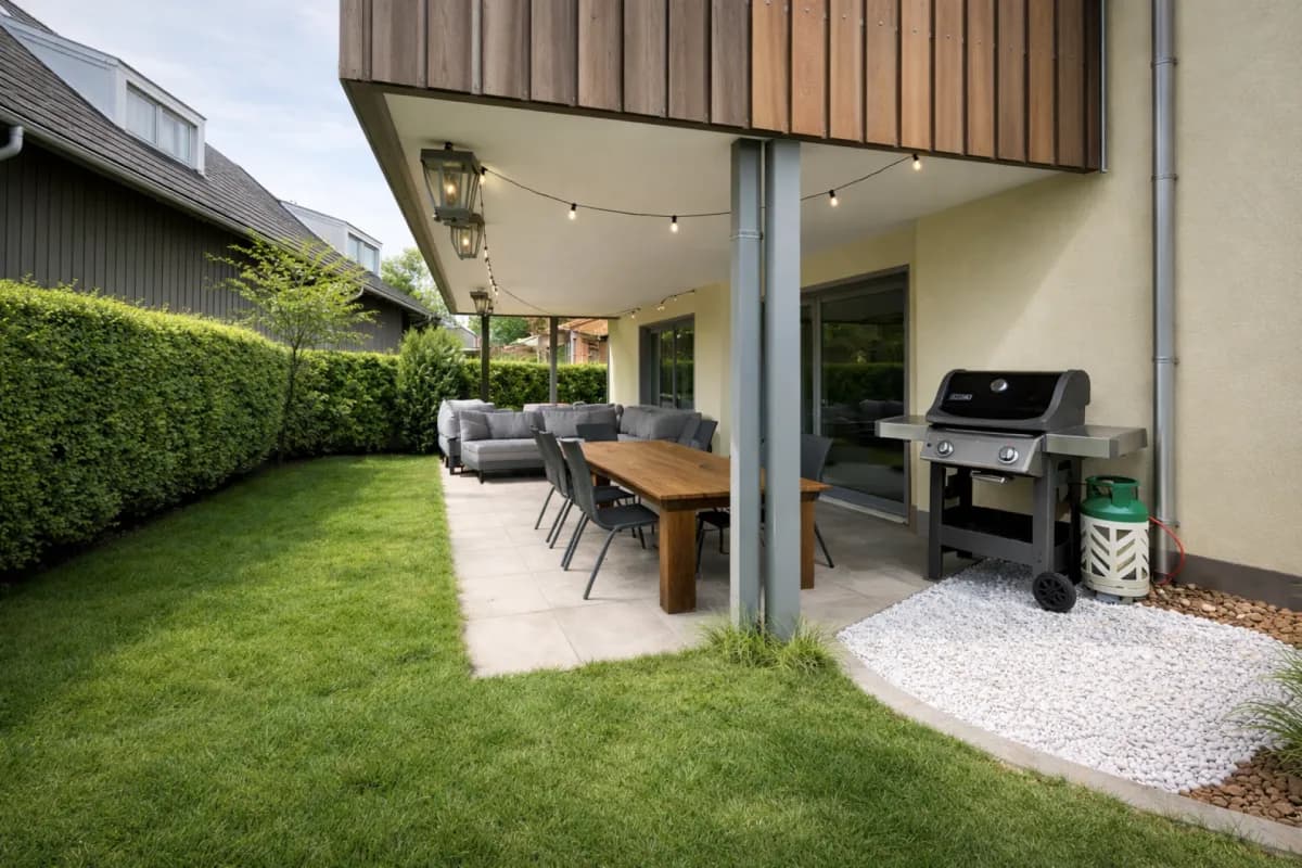 Grosszügige Gartenwohnung - stilvoll und modern