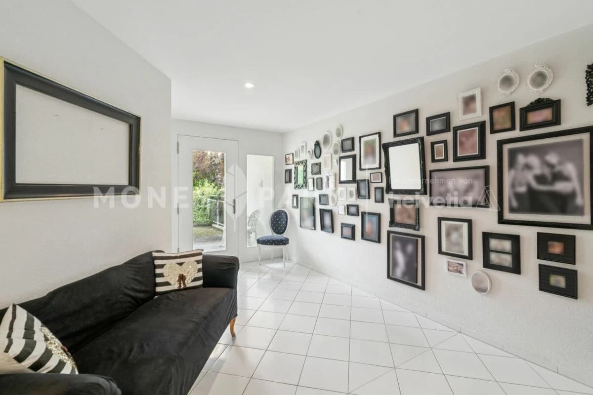 Wohnen mit Aussicht - Gepflegtes 5.5-Zimmer-Haus am Pfannenstiel