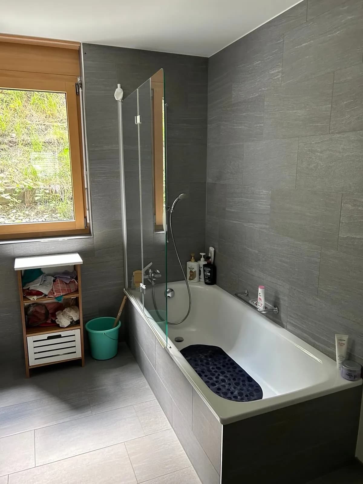 Moderne Wohnung im Grünen