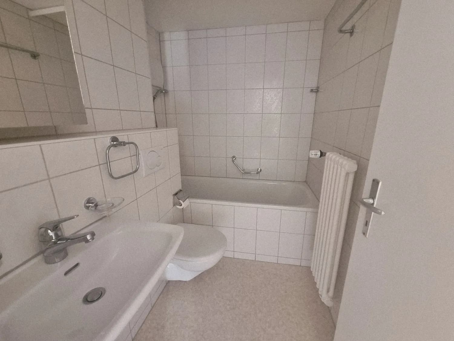 Helle, geräumige Wohnung im Grünen