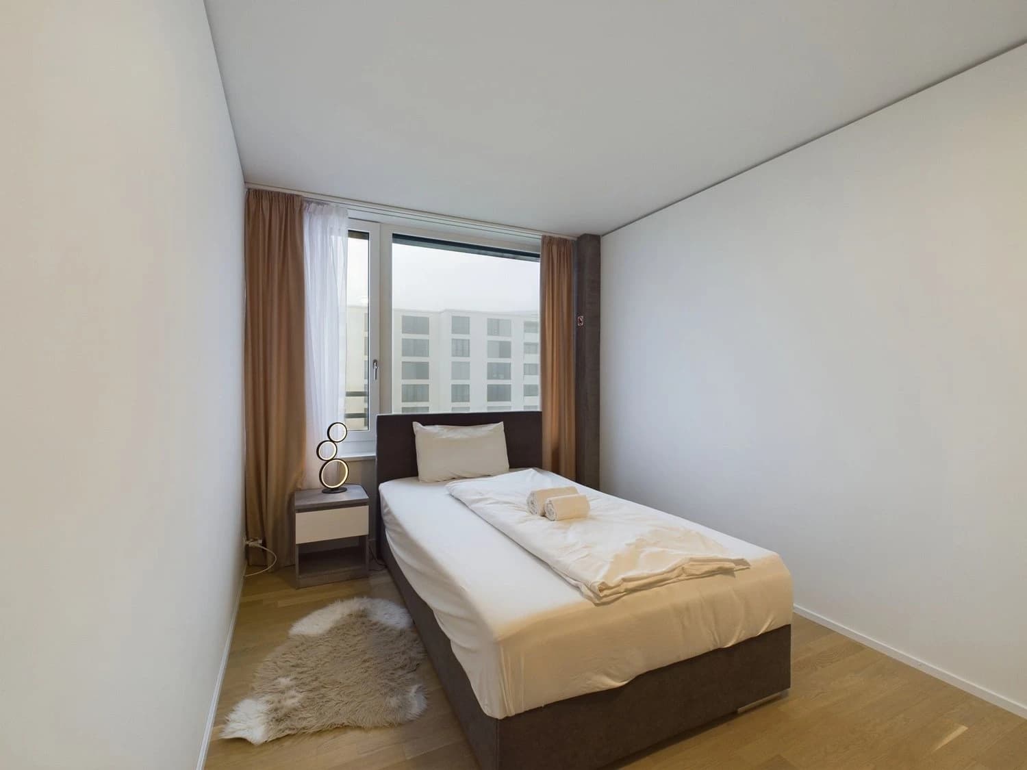 Moderne 5.5-Zimmer Wohnung in Neuhausen