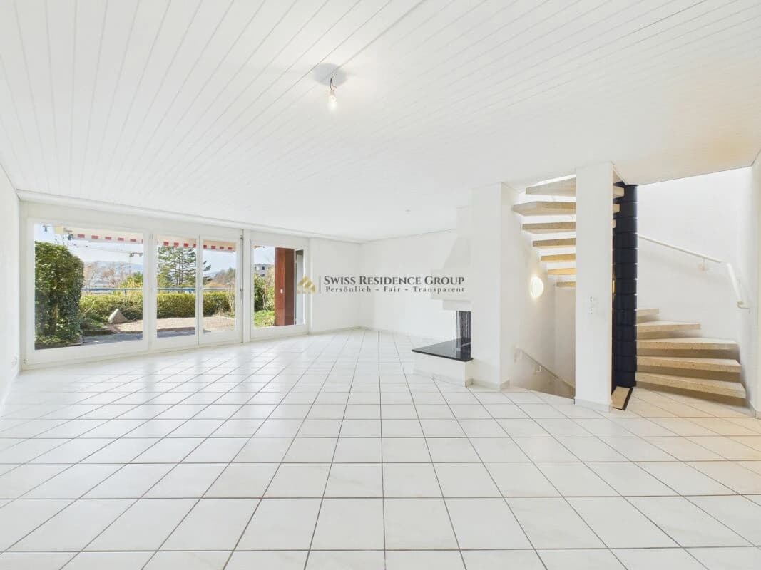 Sonniges 7.5-Zimmer Reihen-Einfamilienhaus mit Garten, Balkon und Bergsicht