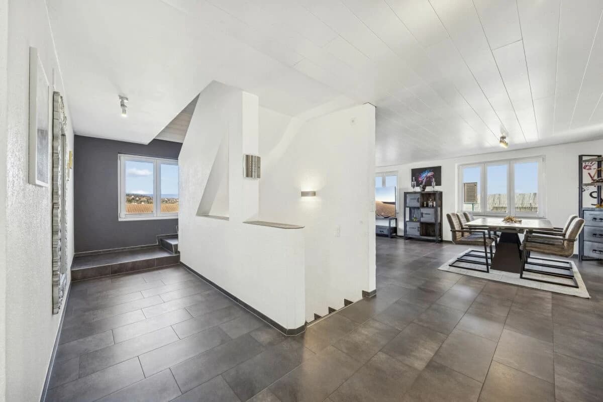 5.5-Zimmer-Einfamilienhaus mit Pool, ländlich und ruhig gelegen