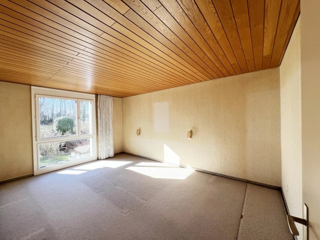 Grosszügige Eigentumswohnung an begehrter Lage mit Blick ins Grüne