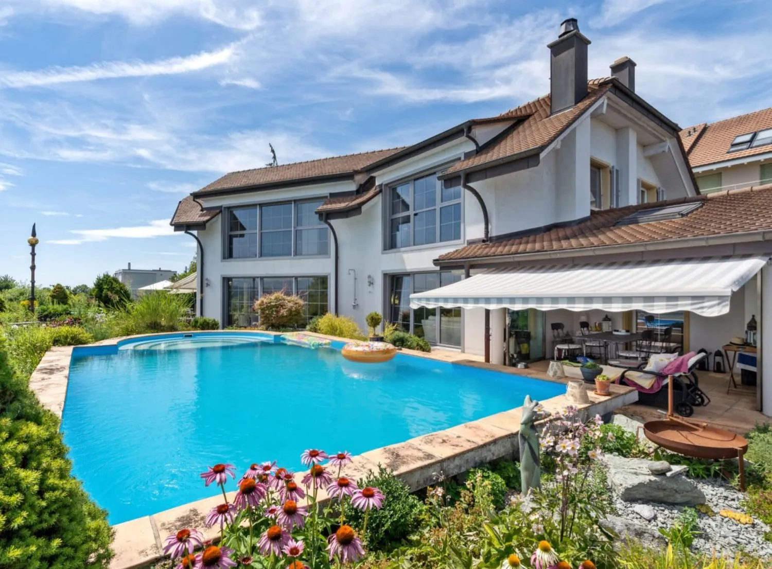 7.5-Zi.-Terrassenhaus mit Pool und Seesicht in Bellerive kaufen