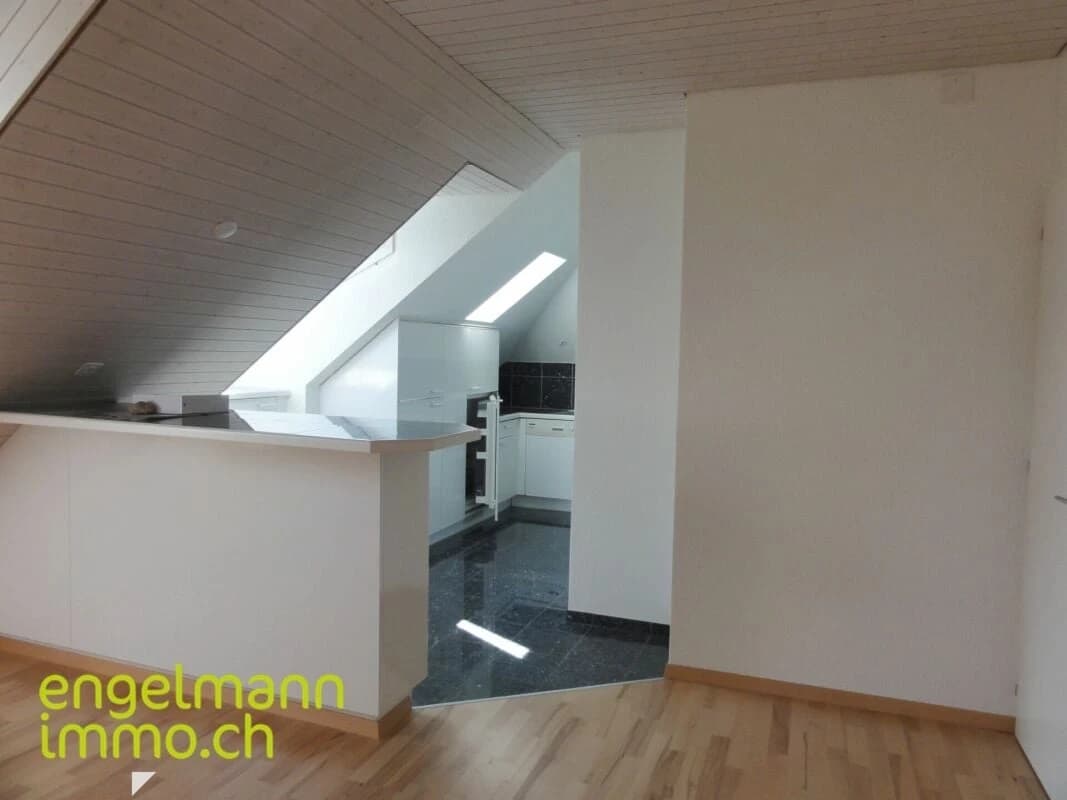 Schöne 2.5-Zimmer-Duplexwohnung/ Bel appartement en duplex de 2.5 pièces