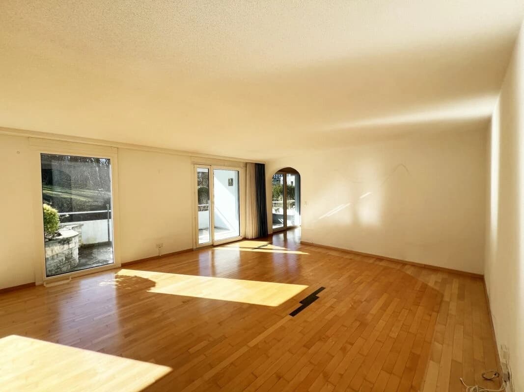 Grosszügige Eigentumswohnung an begehrter Lage mit Blick ins Grüne