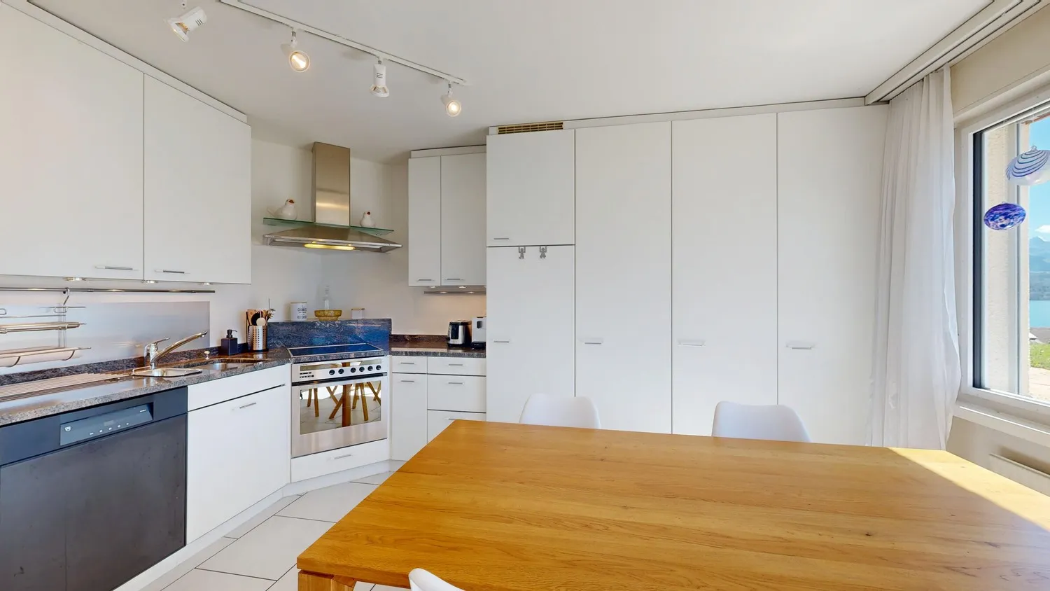 2 ½ Zimmer-Wohnung/Ferien-Wohnung, UG West im Oberhofen am Thunersee!