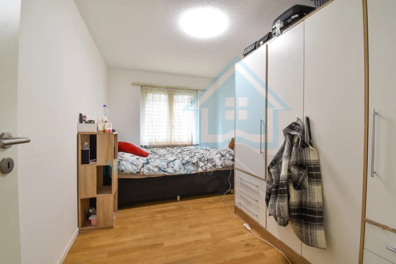 Renovierte 4-Zimmer-Wohnung mit Balkon in zentraler Lage