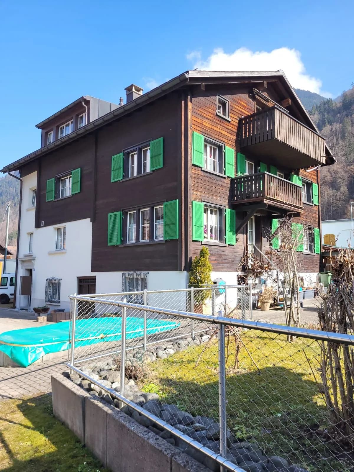 Gemütliche 3-Zimmer Dachwohnung in Betschwandenauch als 2. Wohnung möglich