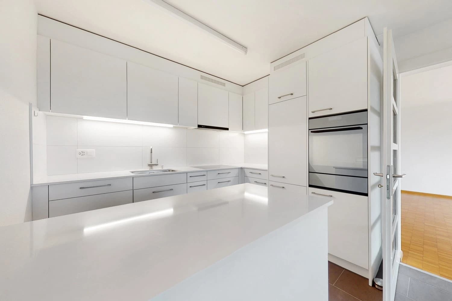 Schöne Aussicht in sonnenverwöhnter Liegenschaft!!!