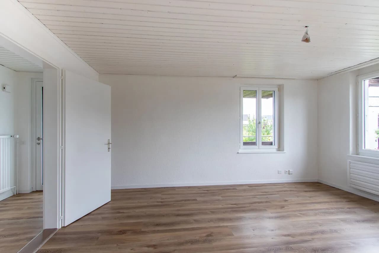 Schöne 3-Zimmer-Wohnung in Meyriez - im 1. Obergeschoss mit Laube