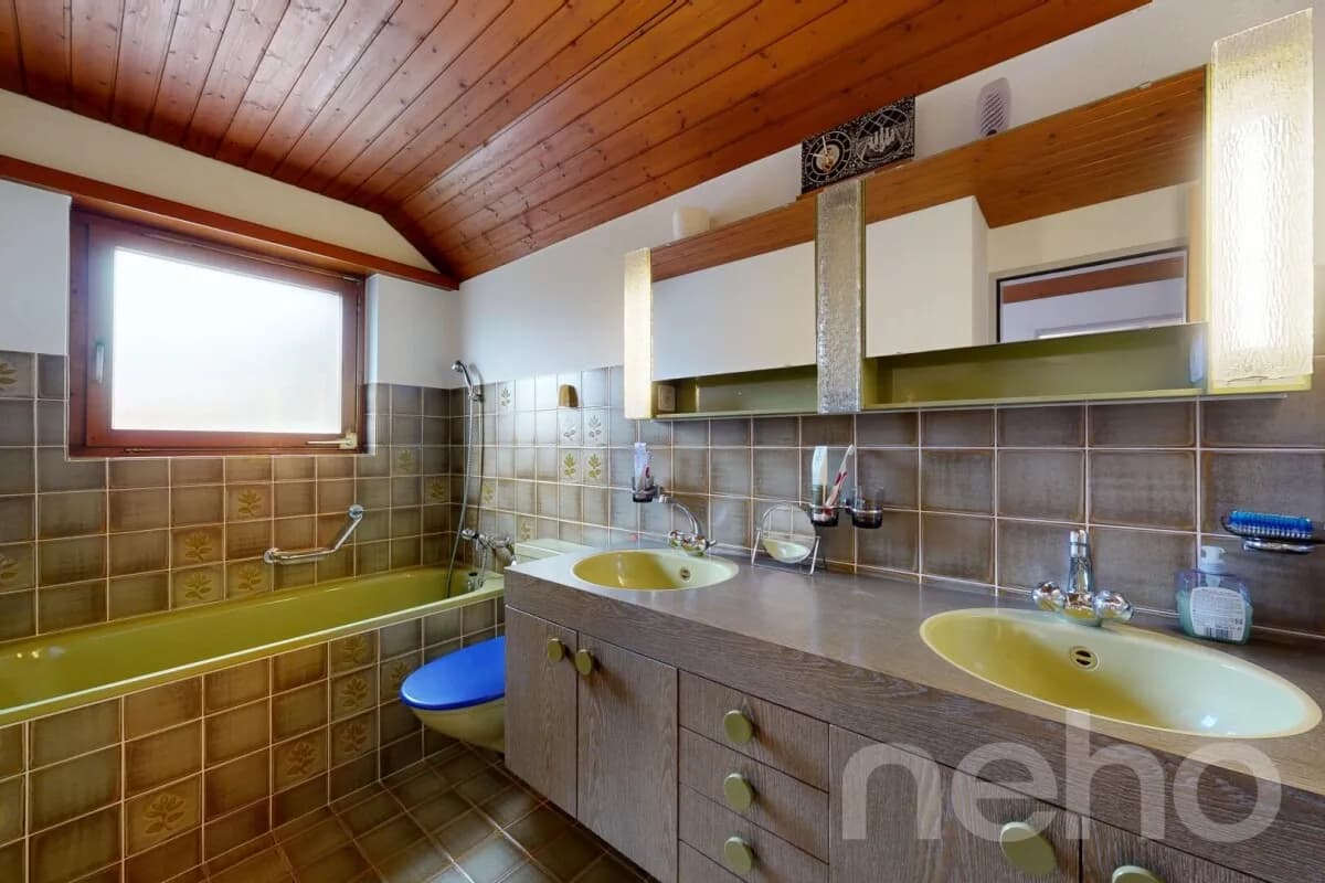 Ruhig gelegenes Einfamilienhaus mit grossem Grundstück und Potenzial