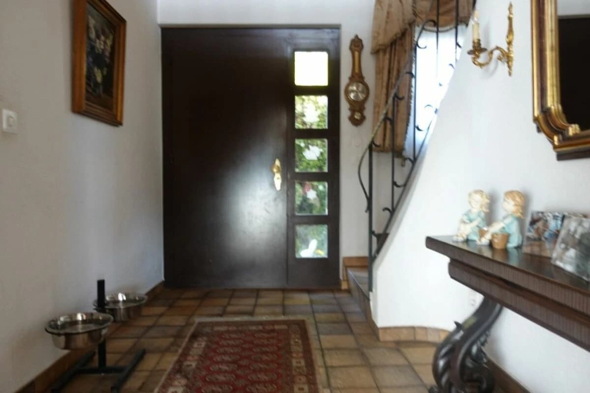 Einfamilienhaus mit grossem Garten