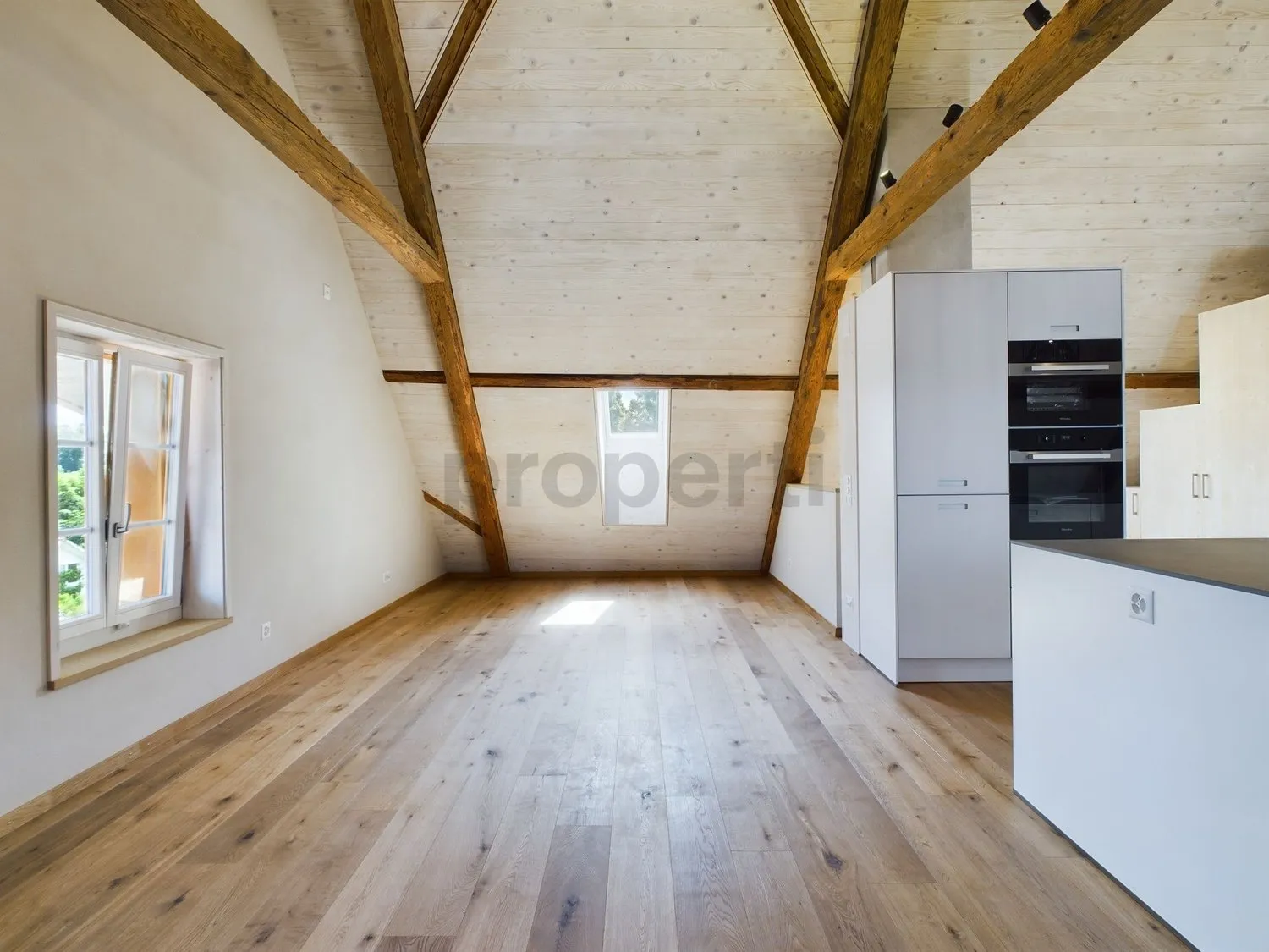 Charmante 3.5-Zimmer Dachwohnung an zentraler Lage in BÃ¤tterkinden